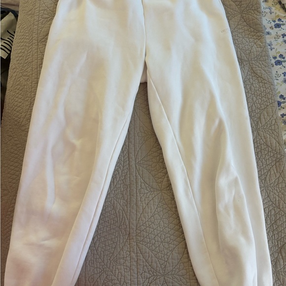 Aritzia Women's White sweatfleece pants - Picture 2 of 5